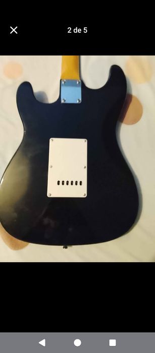 Vendo guitarra como nova