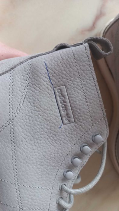 Взуття  оригінальне Adidas