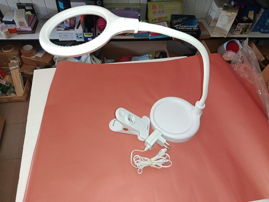 Lampka biurkowa Lumeno