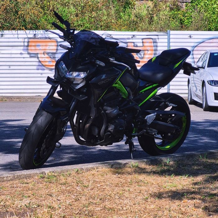 Kawasaki Z900 (Carta A2)