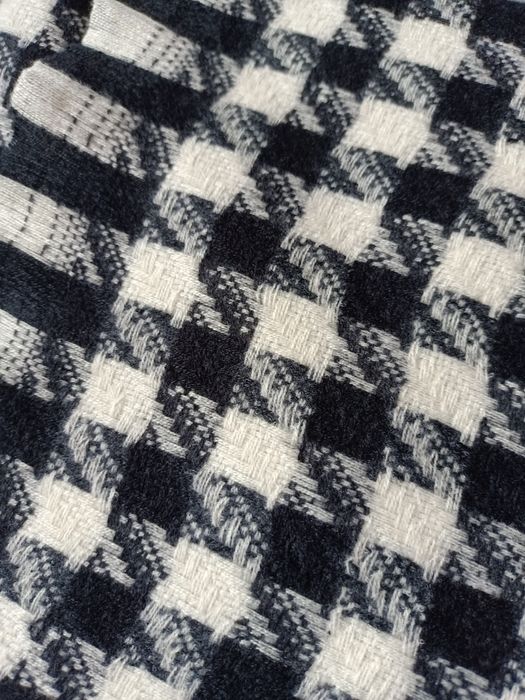 Piękny szal w kratkę