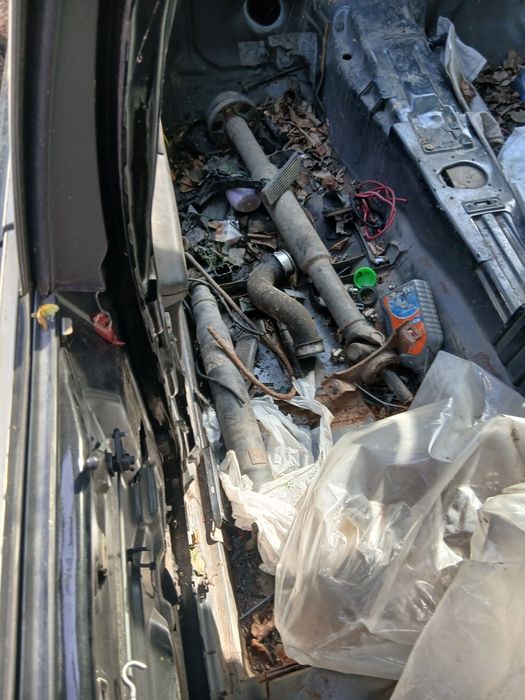 Мерседес  210 капот