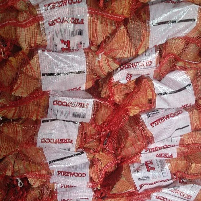 Sacos de lenha eucalipto 4€ cada. Garantidamente seca