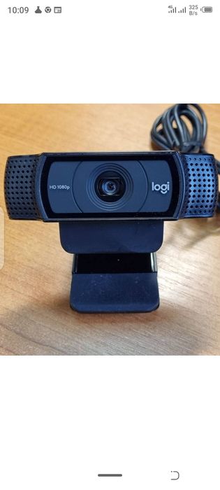 Продам веб камера Logitech HD PRO C920