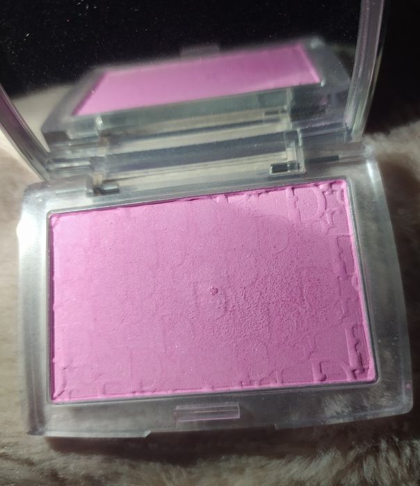 Румяна Dior Backstage Rosy Glow Blush оттенок 001 розовый