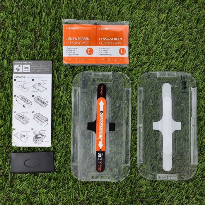 Szkło hartowane Spigen AGL07928 do iPhone 16 Pro/17 2 szt