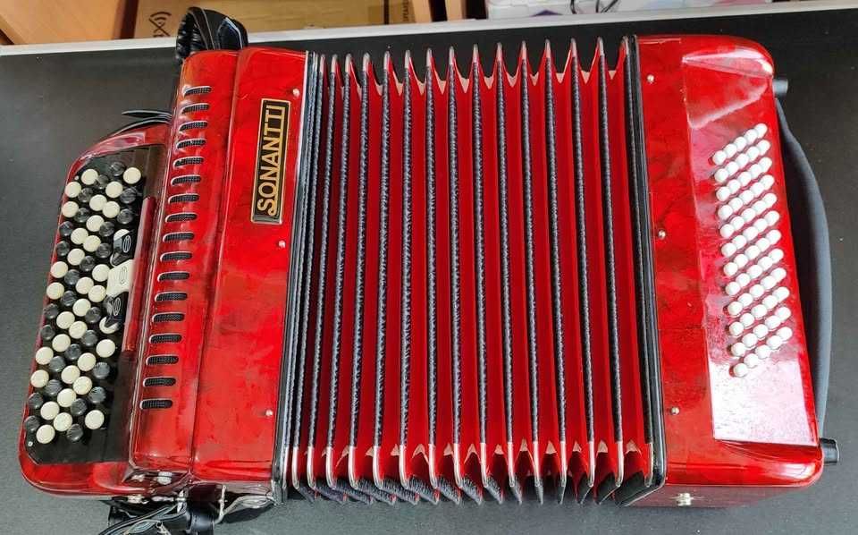 Acordeão Botões Sonantti novo por estrear com garantia