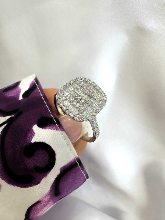 Pierścionek z diamentami 1.00 CT HRD