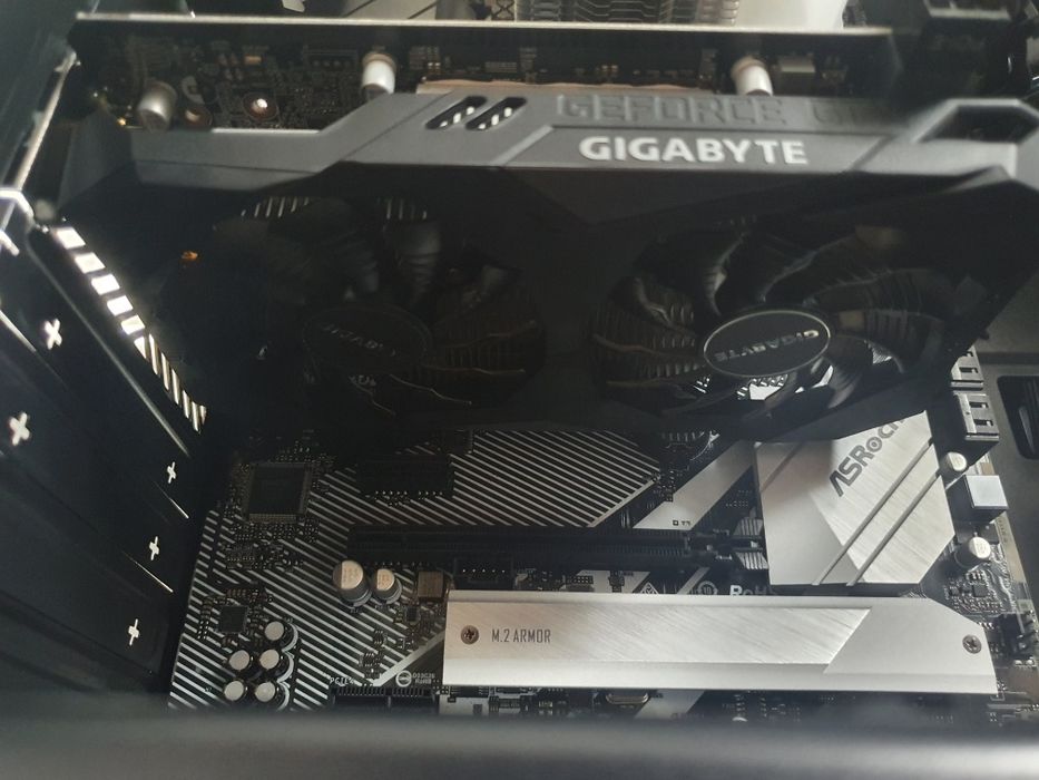 Karta graficzna gamingowa Gigabyte gtx 1650 4 gb, super stan!