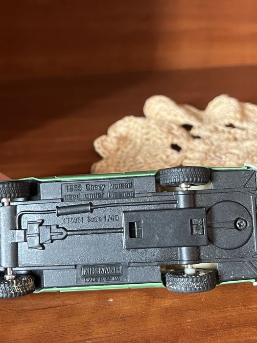 Chevy Novad Іграшкова модель ретро машина