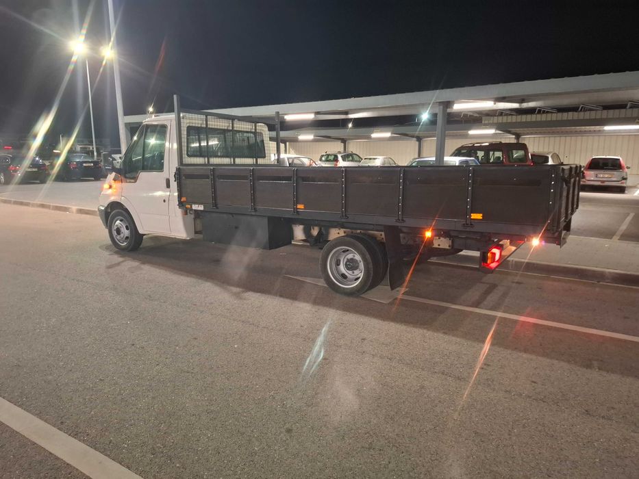 Ford transit de caixa aberta ligeira