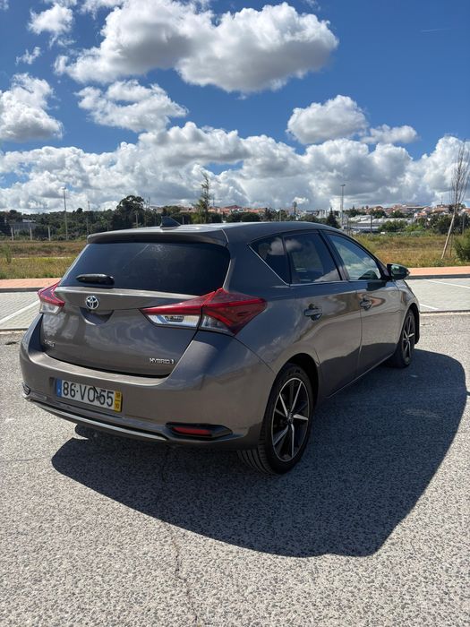 Toyota Auris Touring Sports 1.8  Hybrid GPL