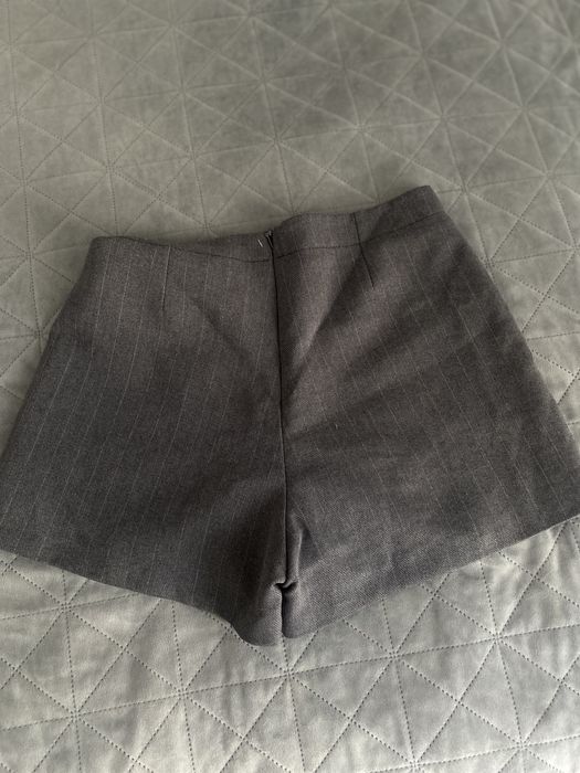 Класичні шорти.