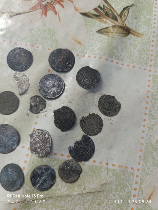 Монети срібні мідні