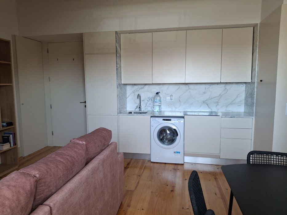 Apartamento T1 em Matosinhos, rua Roberto ivans 179