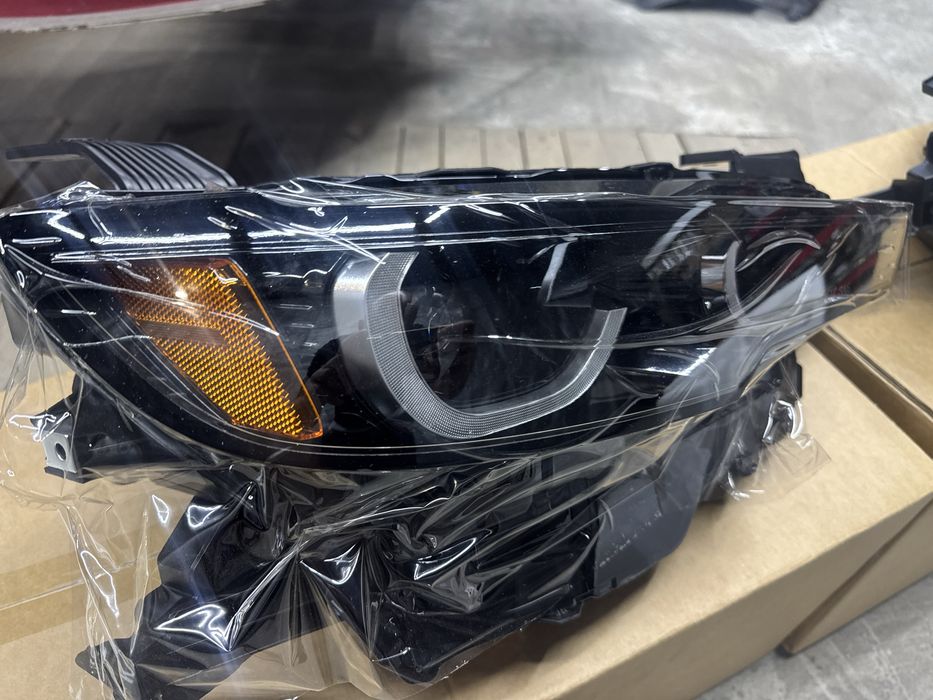 Фара права ліва Led Mazda cx50 мазда сх50