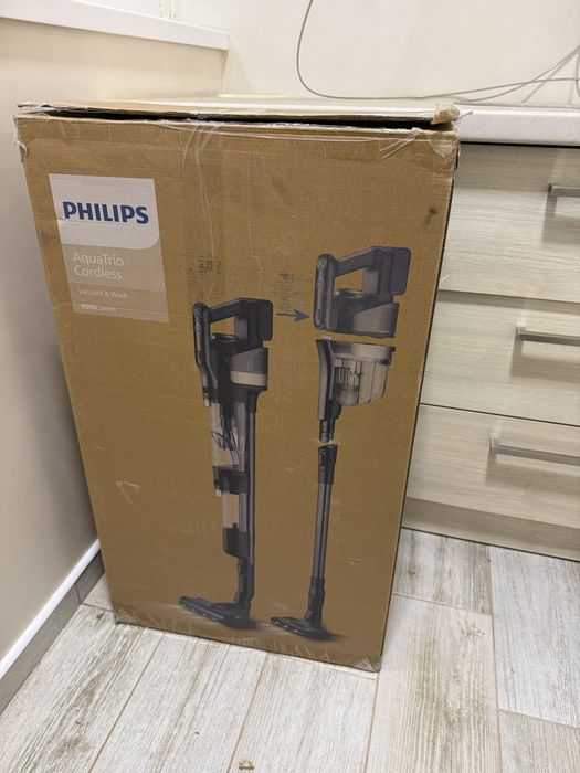 Продам пылесос Philips AquaTrio серии 9000