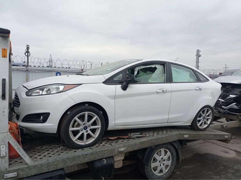 Мотор двигатель АКПП коллектор ford fiesta mk7 USA