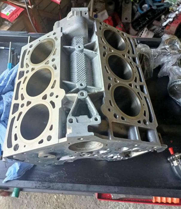 Silnik 3.0 V6 xfv po remoncie