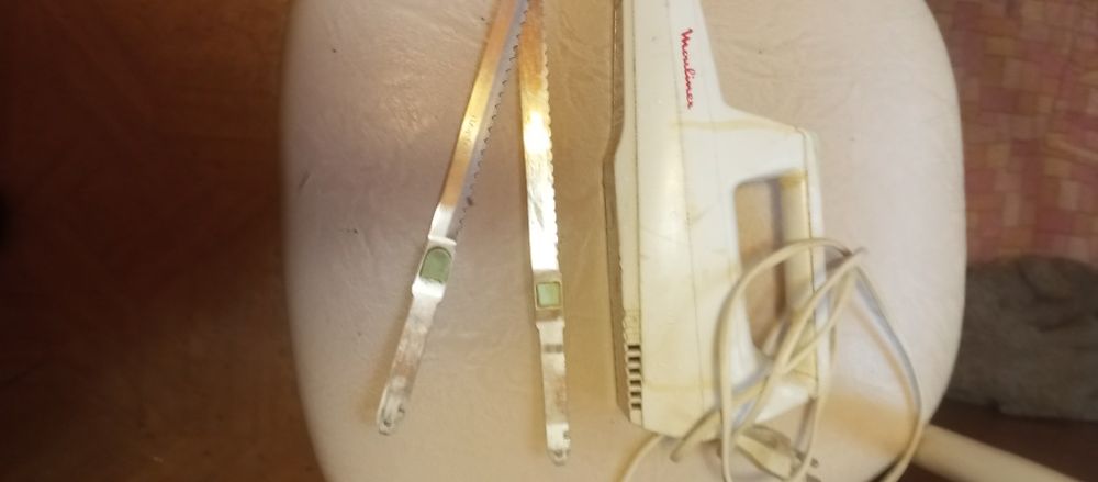 Продам электро хлеборезка