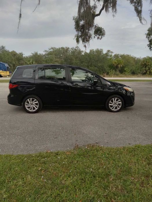 Mazda 5      2014