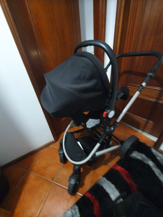 Vendo carrinho de bebe 3em1