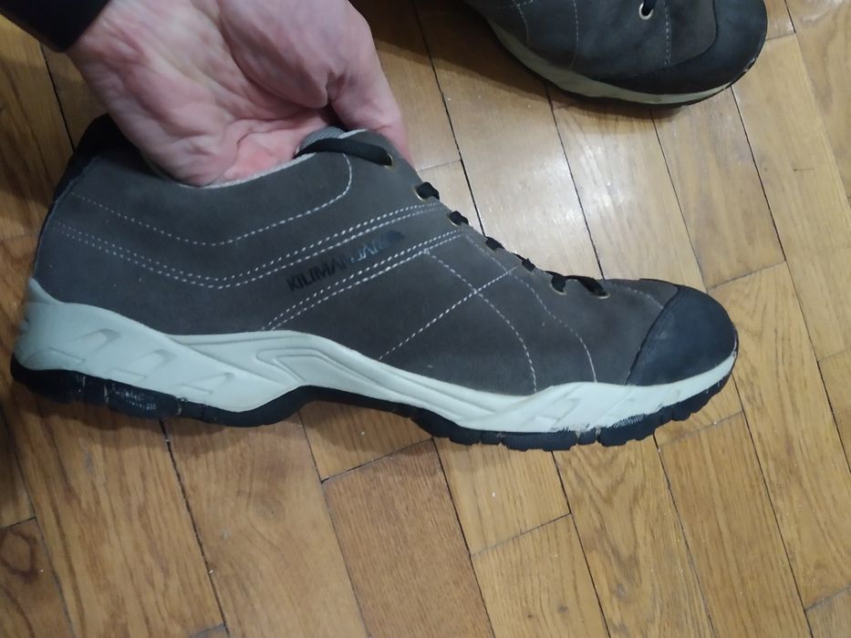 Трекінгове взуття(кросівки черевики) р.45 29-29,5см.