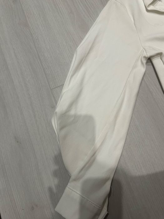 белая блузка