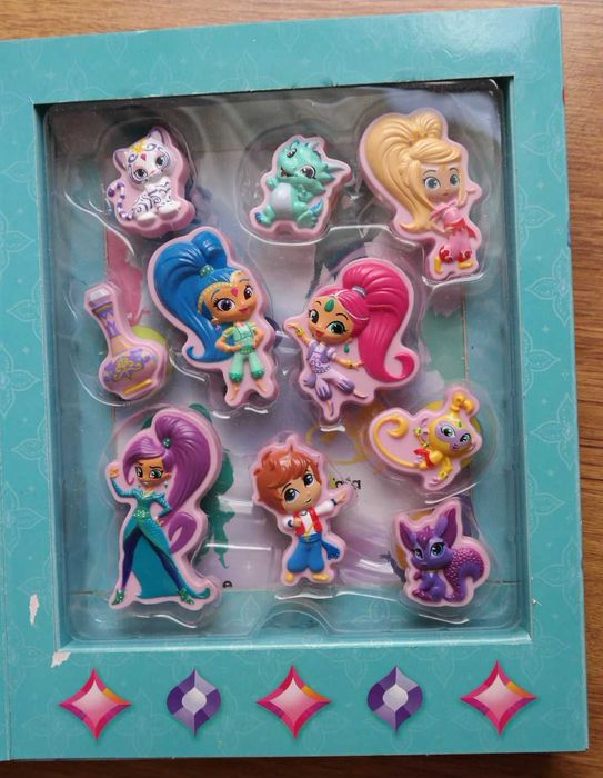 Książka z figurkami shimmer shine