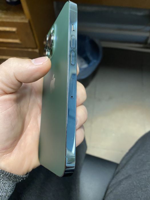 Продам Iphone 13 pro