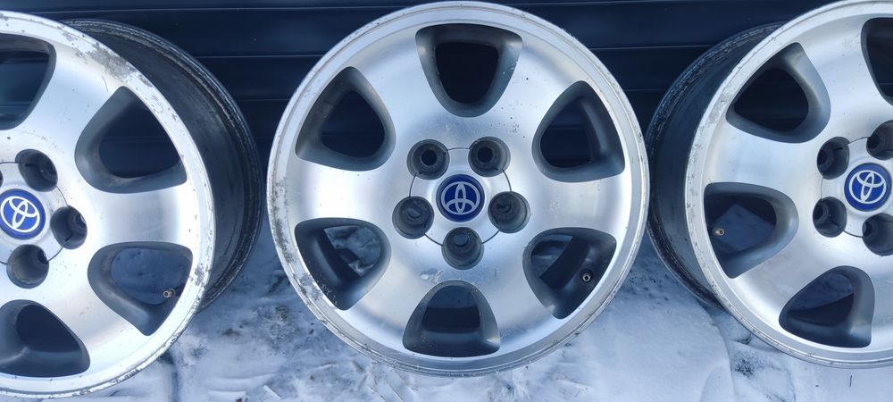 Felgi aluminiowe z  toyota Avensis Verso 16x6.5j 5x114.3