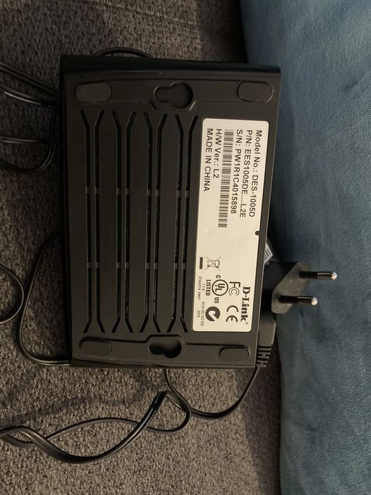 D-Link DES-1005D Switch64862441660035121