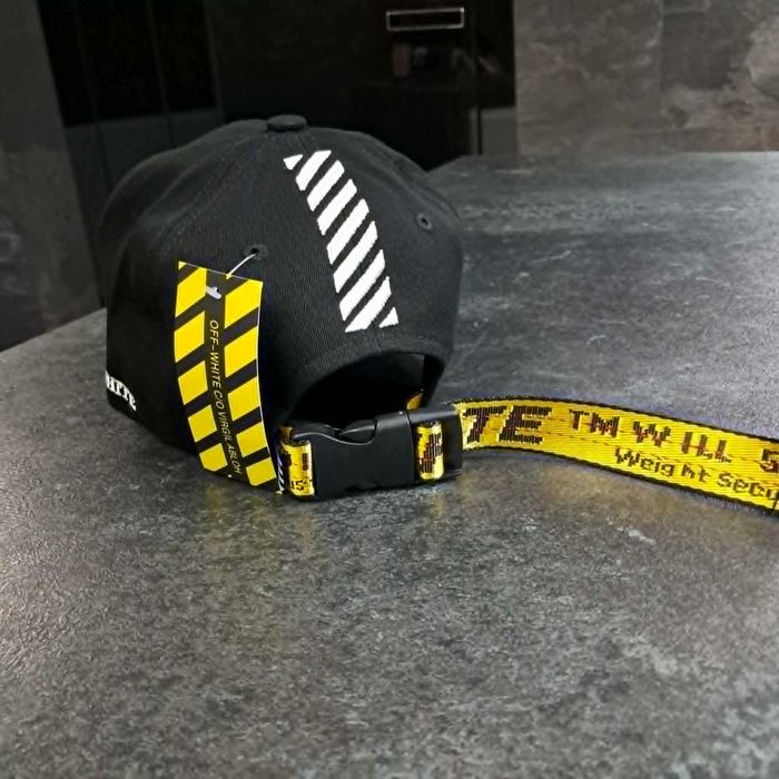 Czapka  Off White unisex