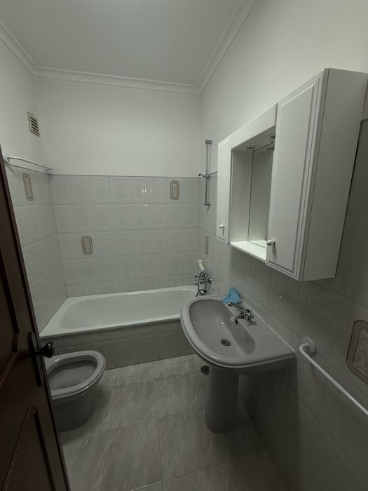 Quarto partilhado para arrendar Queluz 250euros/ mes