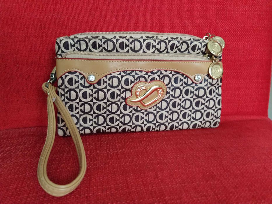 Bolsa de mão / Pochete de senhora lindissima 22 x 12,5 cm