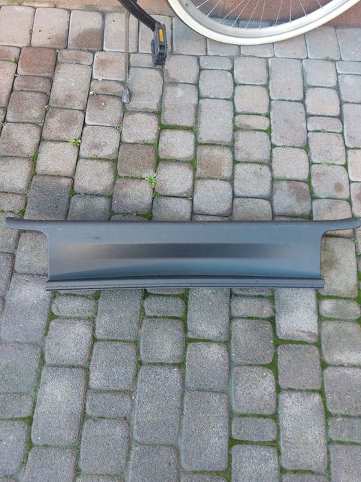 VW Golf Vll  kombi osłona pasa tylniego