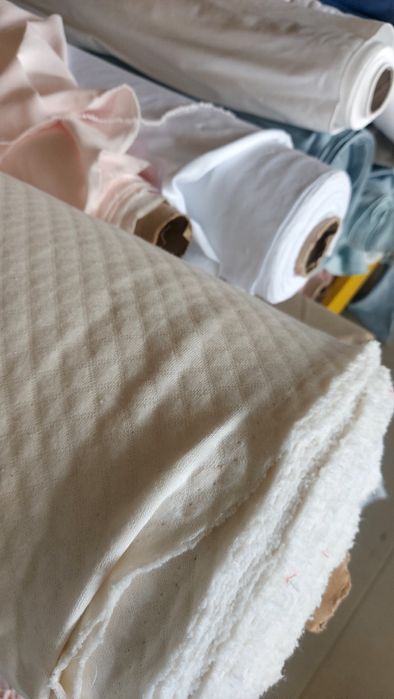 Stock de malhas e tecidos