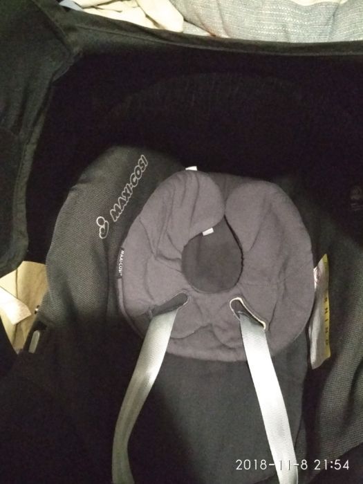 Продам авто-люльку MAXI COSI 0+(Коляска тоже в продажу)