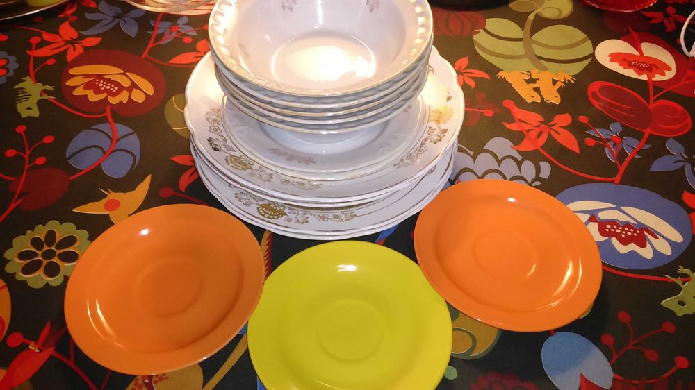 набор столовый СССР для съемной квартиры