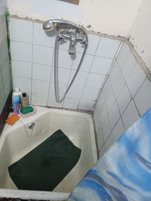 Продам кімнату на Юності. ТОРГ !Без комісіі.