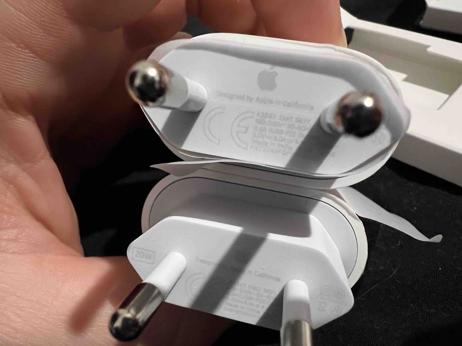 Apple USB-C мощностью 20 Вт. ЕОМ