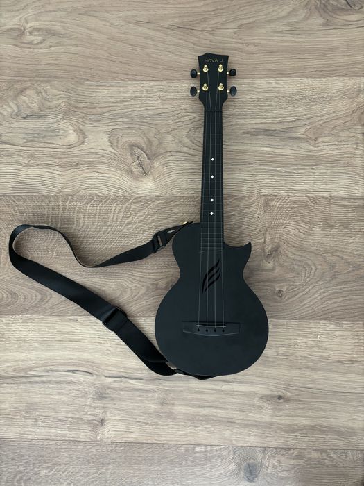 Ululele Fibra de Carbono Enya