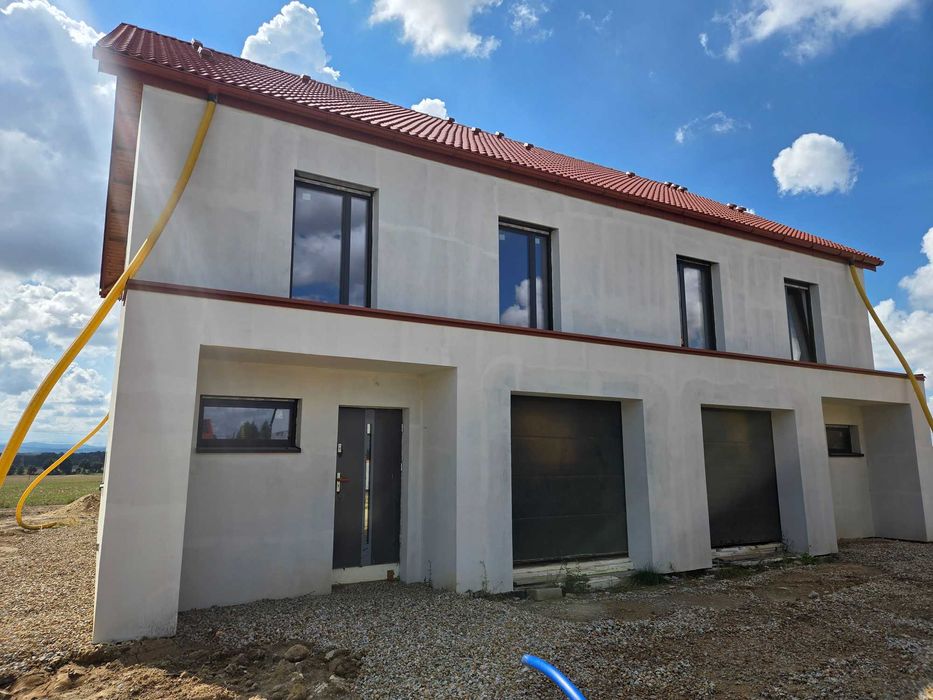 Domy dwu lokalowe w Super lokalizacji