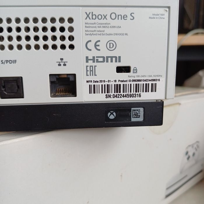 Komsola Xbox one s 1TB