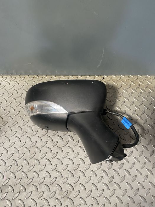 Espelho retrovisor lado direito Renault Clio IV