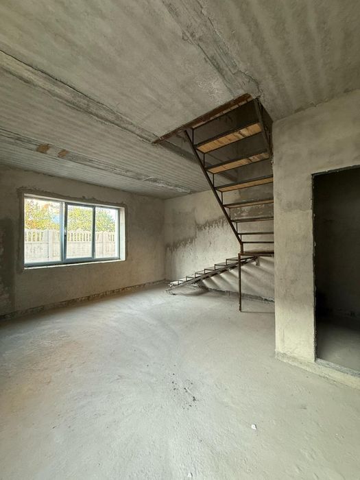 Продаж будинку,котеджу, танхаус