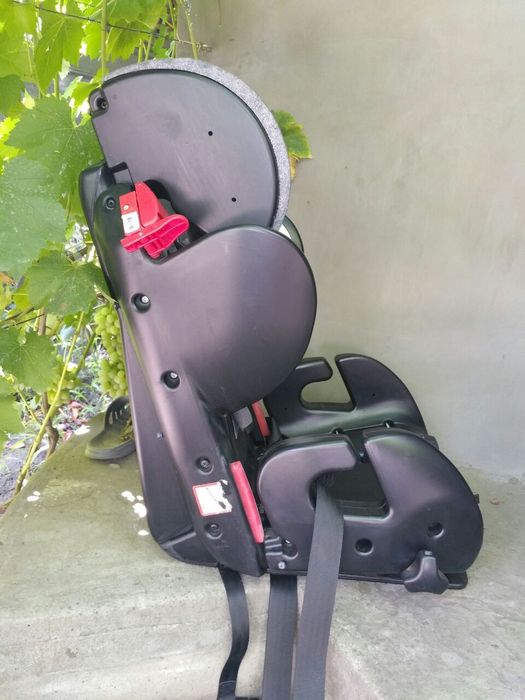 Автокресло Recaro Young Sport (9-36 кг) б/у