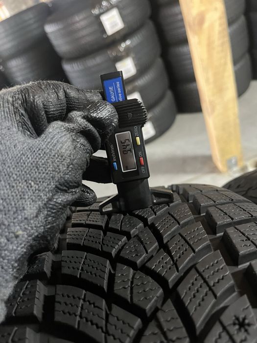 225/40/19 R19 Goodyear Ultra Grip Perfomance+ 4шт зима