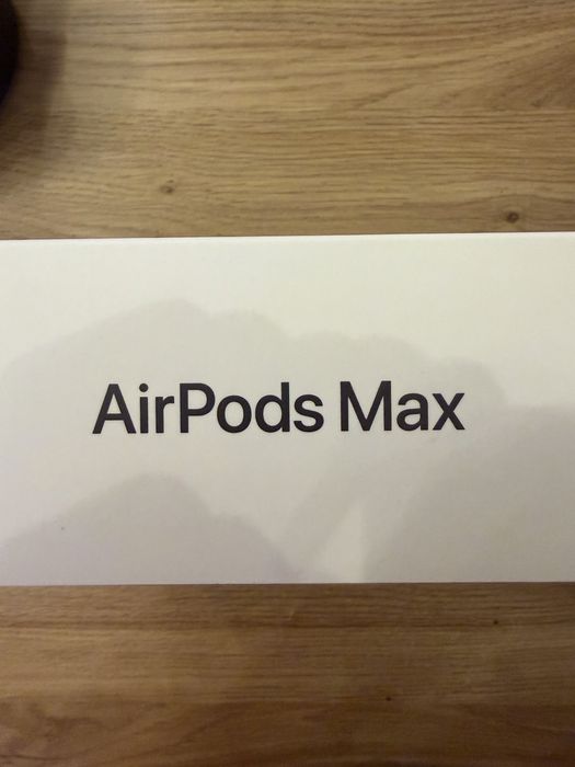 Airpods max lighting