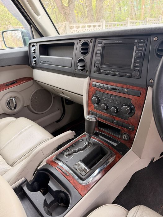 Jeep Commander 3.0 дизель автомат 4*4
